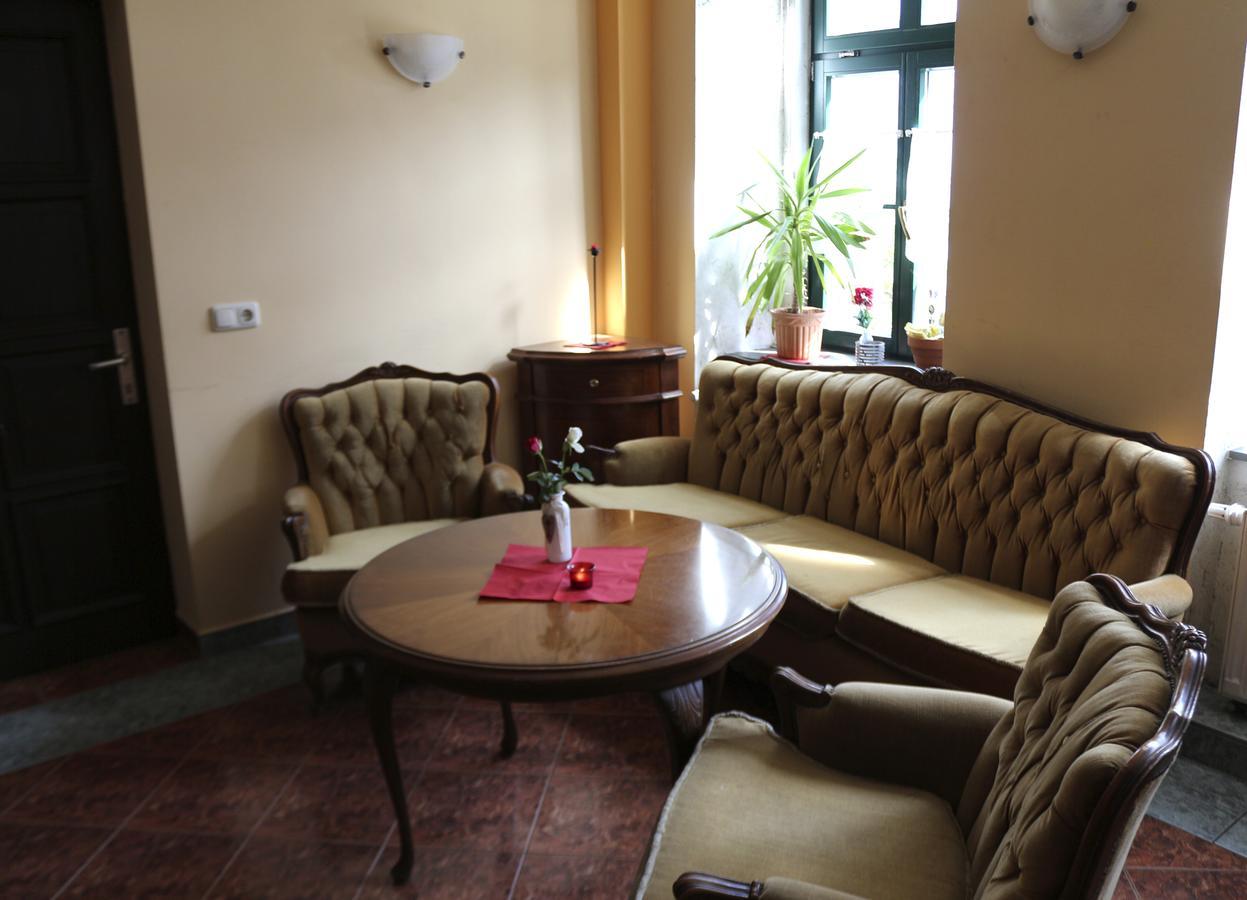 וויימר Gasthaus & Pension "Zur Rose" מראה חיצוני תמונה