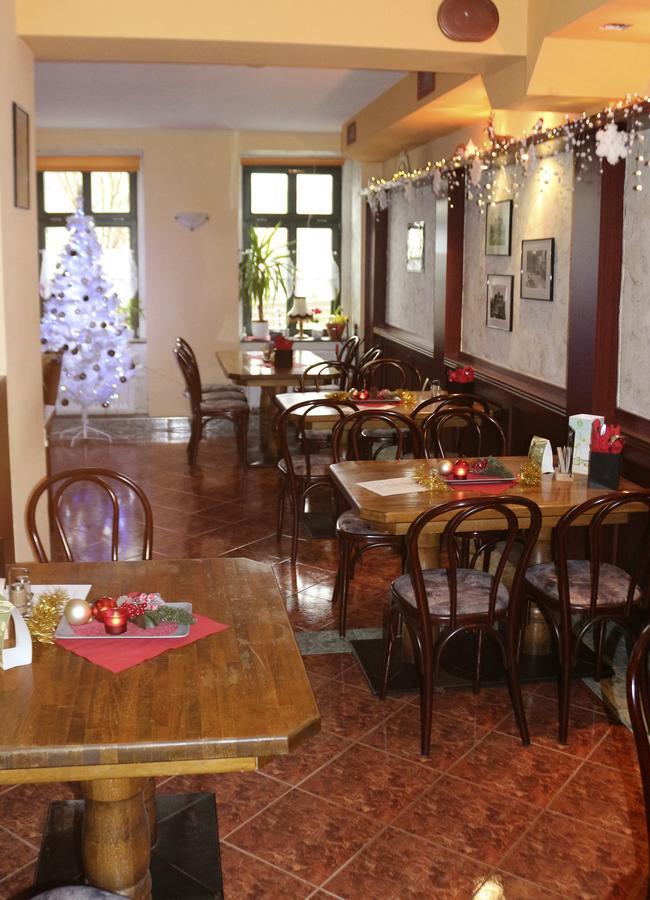 וויימר Gasthaus & Pension "Zur Rose" מראה חיצוני תמונה
