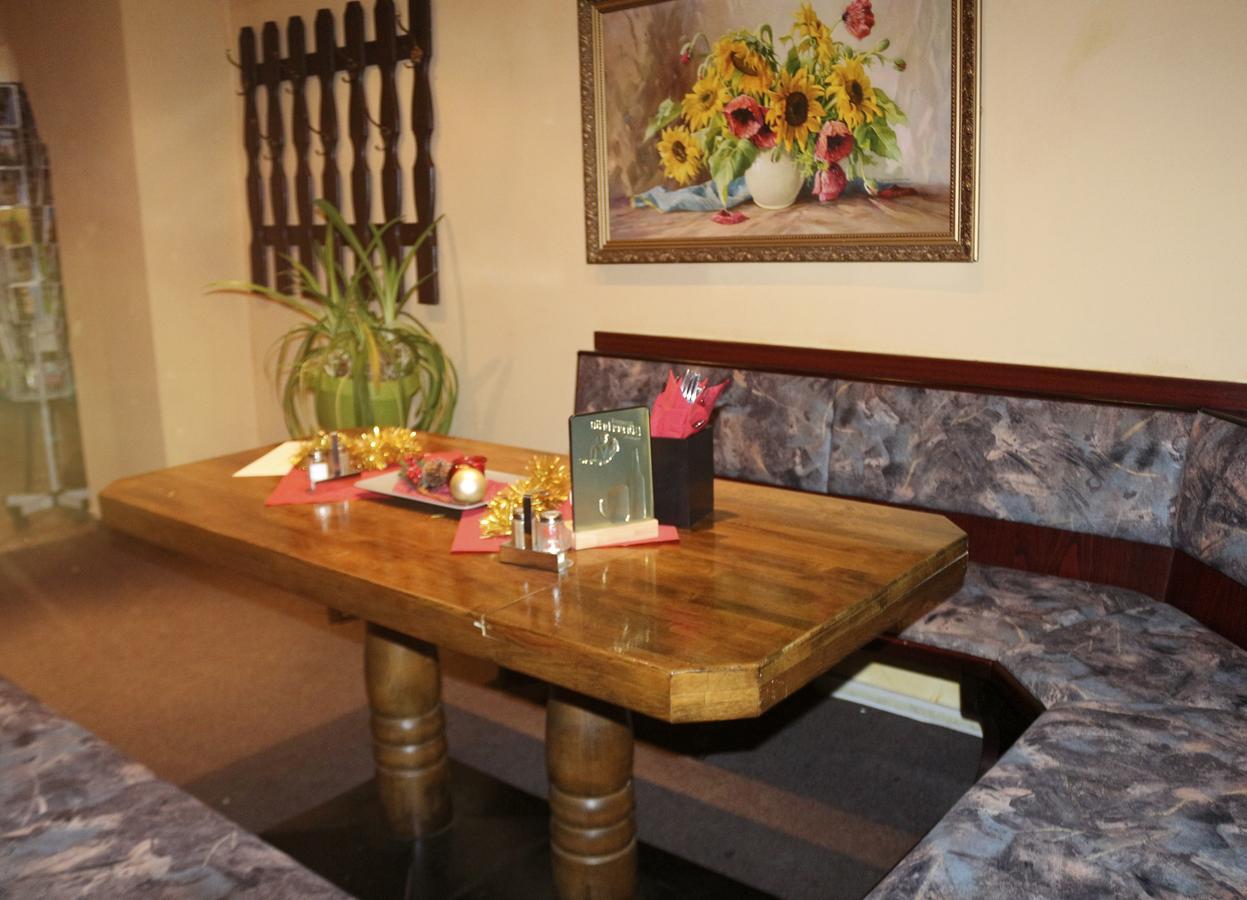 וויימר Gasthaus & Pension "Zur Rose" מראה חיצוני תמונה