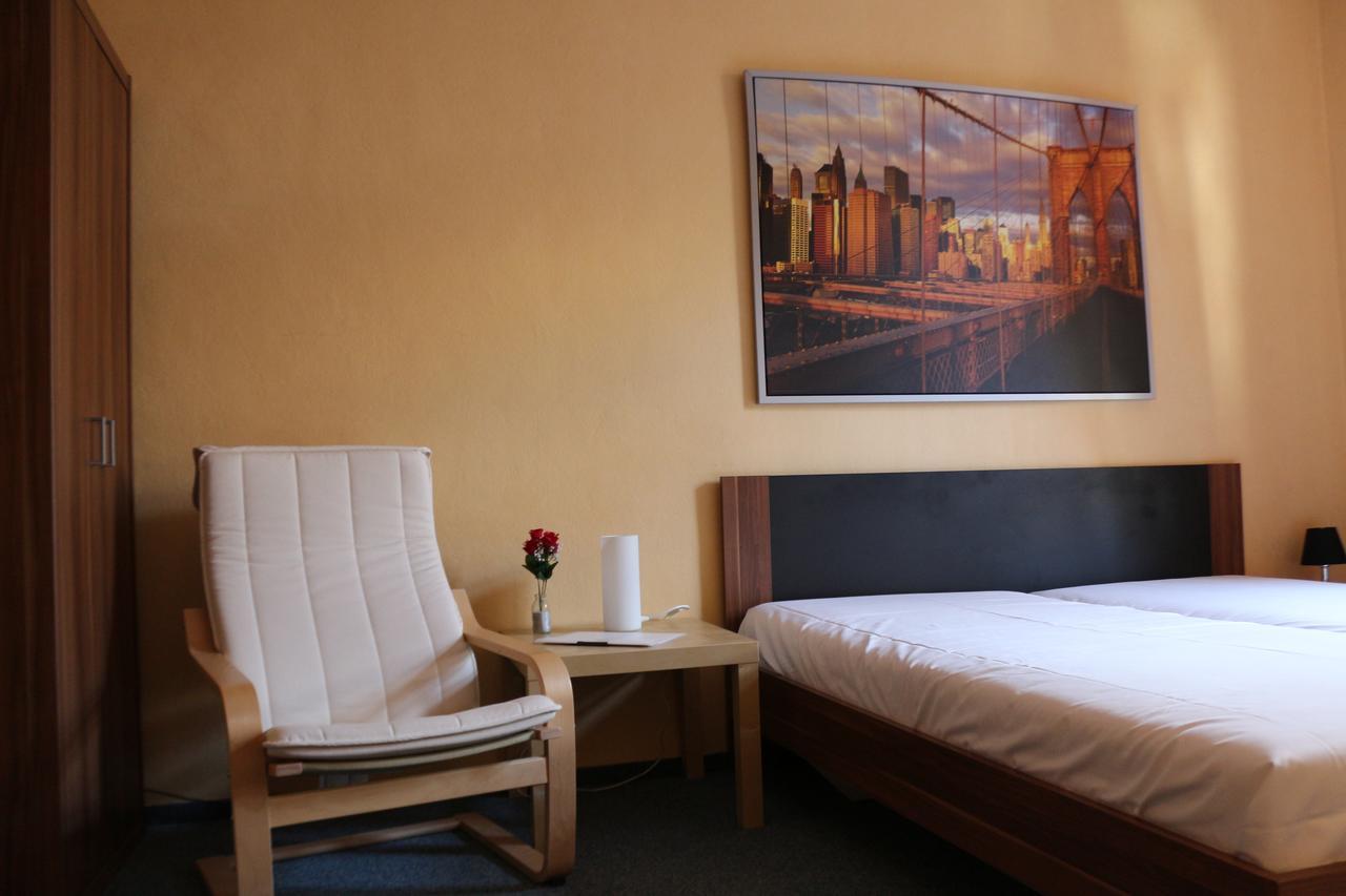 וויימר Gasthaus & Pension "Zur Rose" מראה חיצוני תמונה