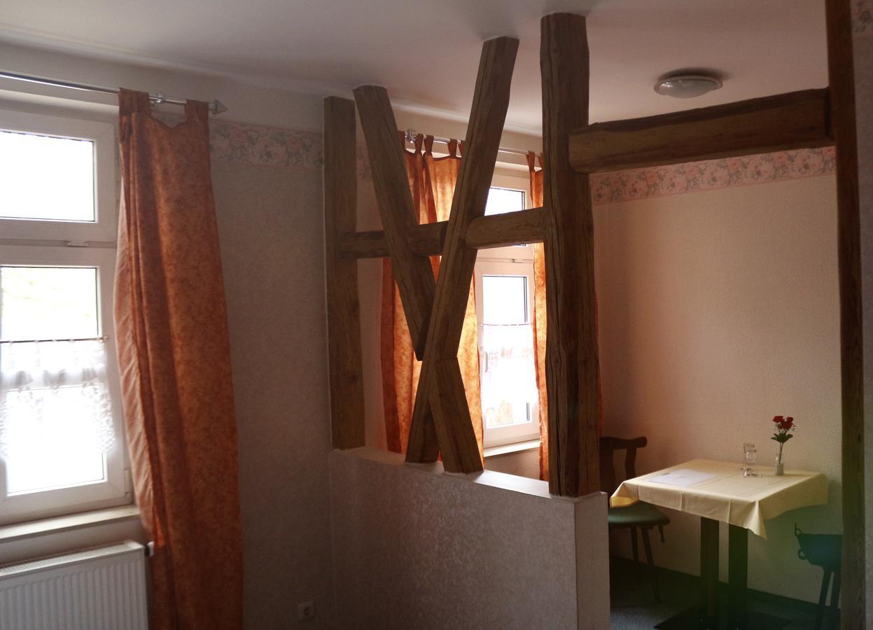 וויימר Gasthaus & Pension "Zur Rose" מראה חיצוני תמונה